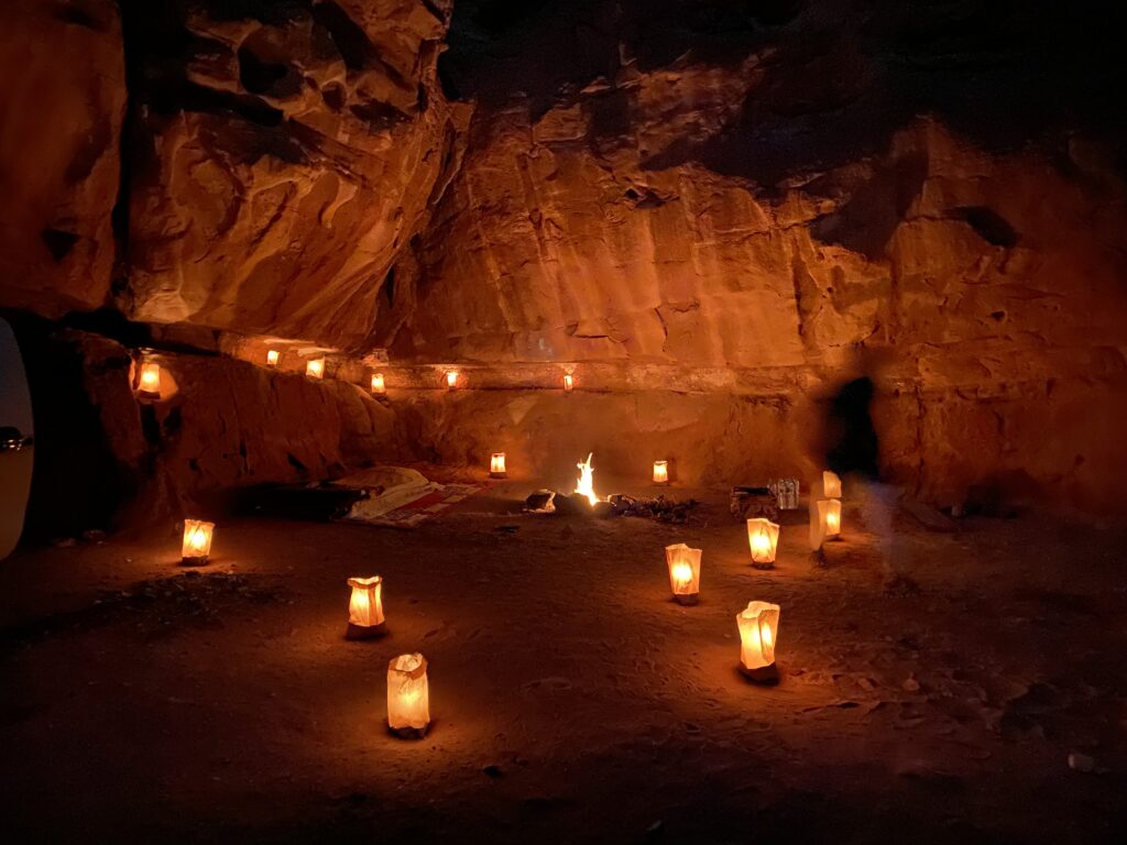 camel tours wadi rum